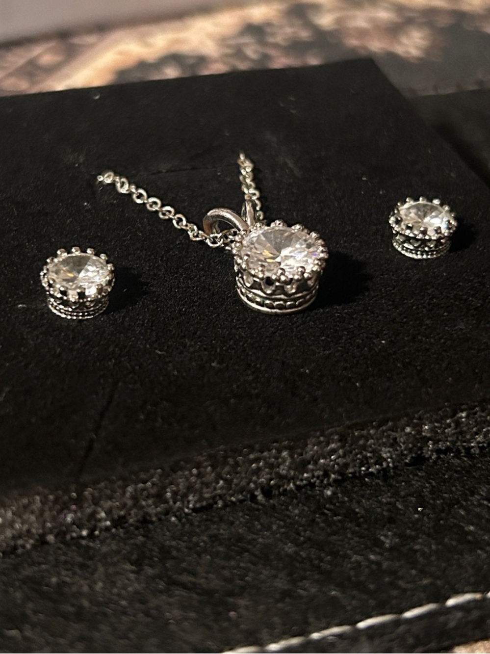 Faux Diamond Crown Bezel Pendant Necklace and Earrings Set - Picture 2 of 5
